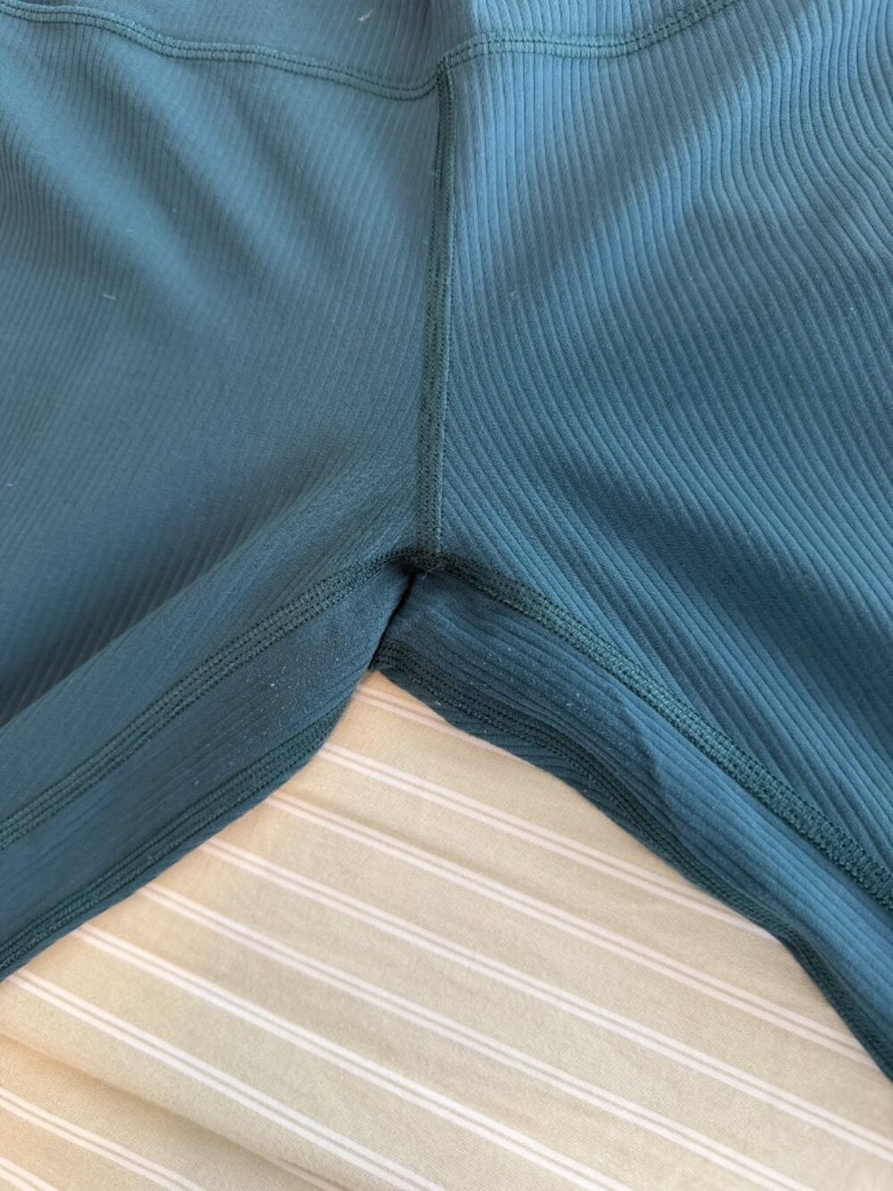 Sea green Align Lululemon leggings - Picture 3 of 3